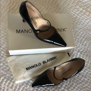Manolo Blahnik Mary Jane Mid Heel